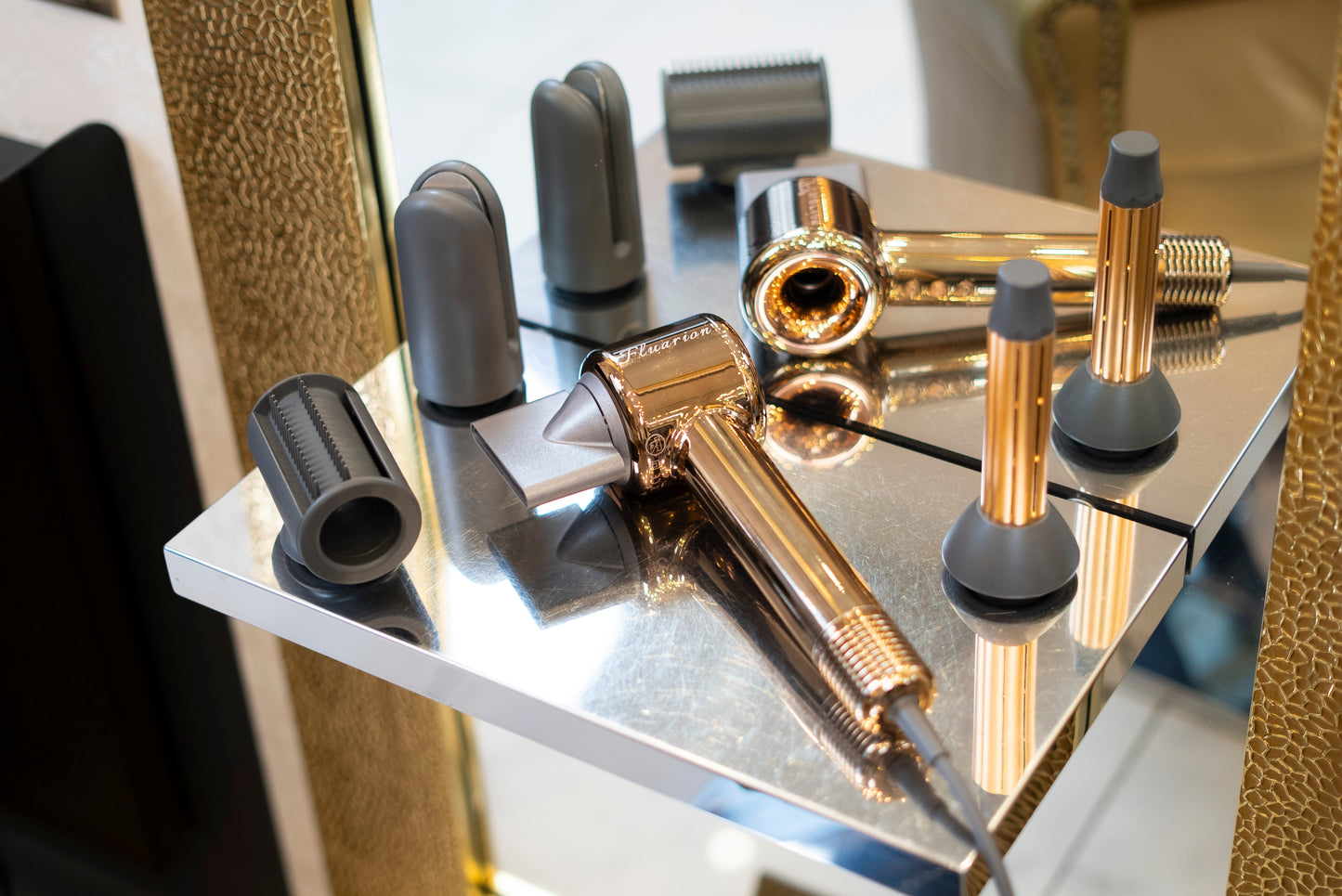 ANTI-FLYING UPGRADED glotnią ir poliruotą šukuoseną